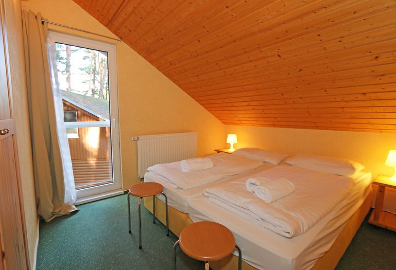 2. Schlafzimmer mit Doppelbett