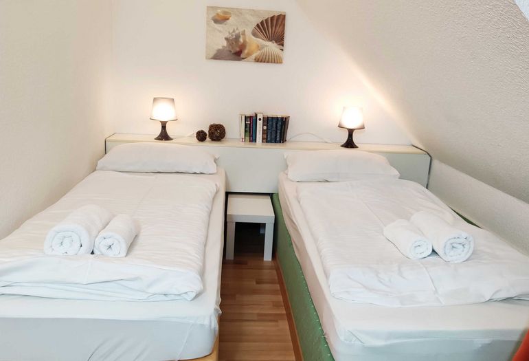 2. Schlafzimmer mit Einzelbetten