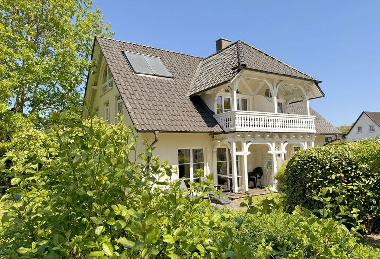 Haus Rügenwind - 4 Ferienwohnungen verfügen über einen Balkon bzw. über eine Terrasse