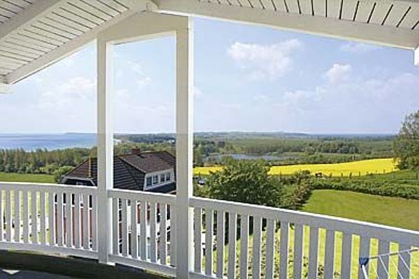 Haus Rügenscher Bodden mit Meerblick Haus Rügenscher Bodden mit Meerblick