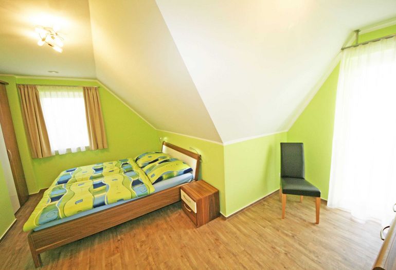 1. Schlafzimmer 