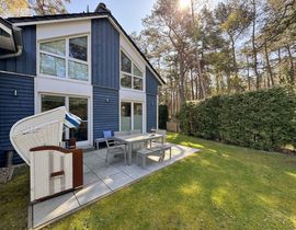 Ferienhaus Blaue Welle mit Terrasse