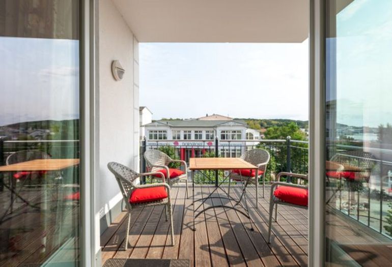 Ausblick vom Balkon auf die Wilhelmstraße